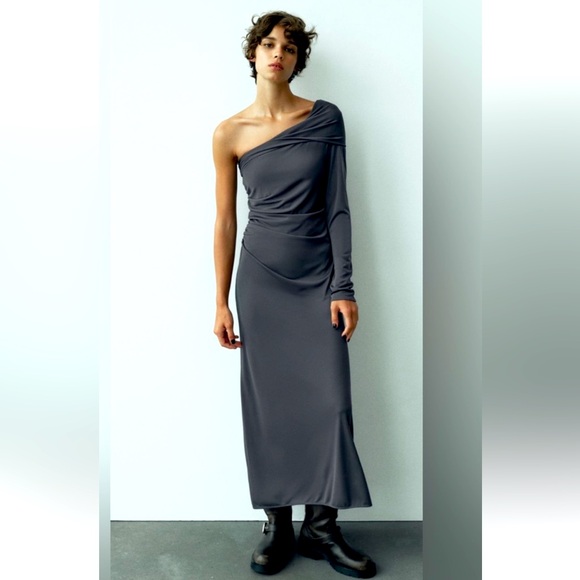 NWOT gorgeous dress by Zara - Picture 1 of 4